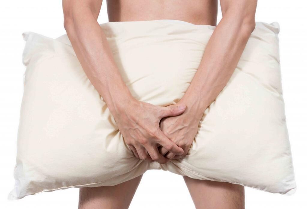 男人做运动以增加力量